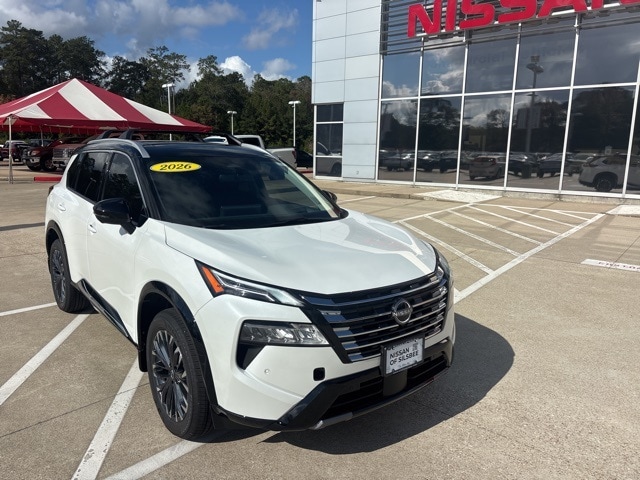 2026 Nissan Rogue Platinum's photo