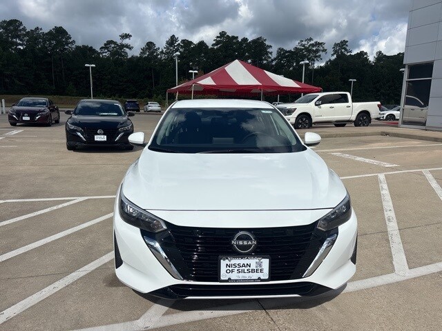 2025 Nissan Sentra SV photo 3