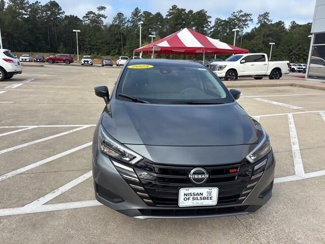 2025 Nissan Versa 1.6 SR photo 3