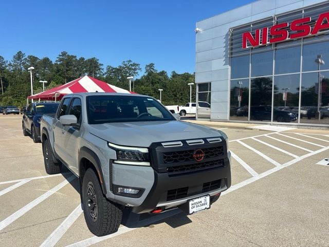 2026 Nissan Frontier PRO-4X Crew Cab 4X4's photo