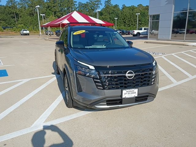 2026 Nissan Pathfinder SL 2WD's photo