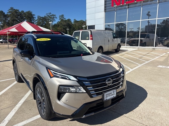 2026 Nissan Rogue Platinum's photo