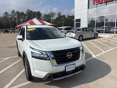 2025 Nissan Pathfinder SL SUV