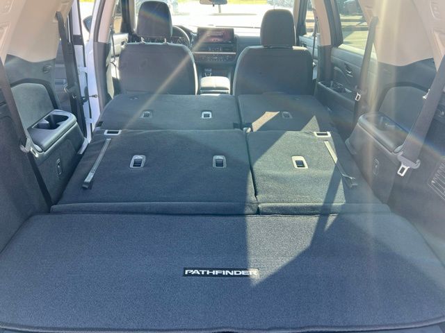 2026 Nissan Pathfinder SV - Photo 23
