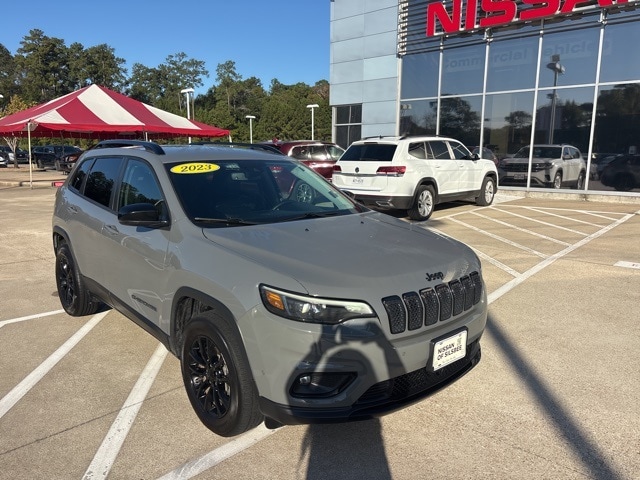 2023 Jeep Cherokee Altitude Lux's photo