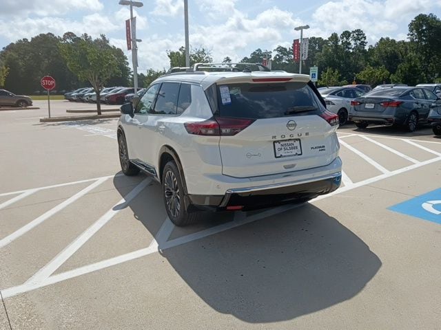 2026 Nissan Rogue Platinum - Photo 9
