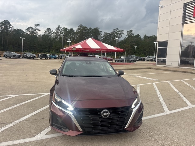 2024 Nissan Altima 2.5 SV photo 2
