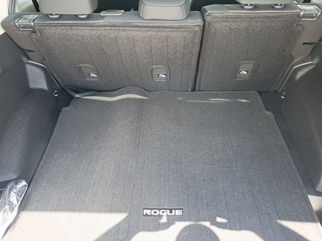 2026 Nissan Rogue SV - Photo 18