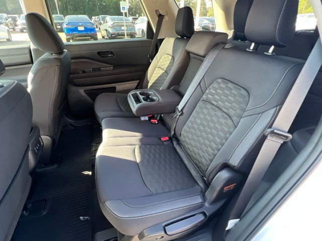 2026 Nissan Pathfinder SV - Photo 26