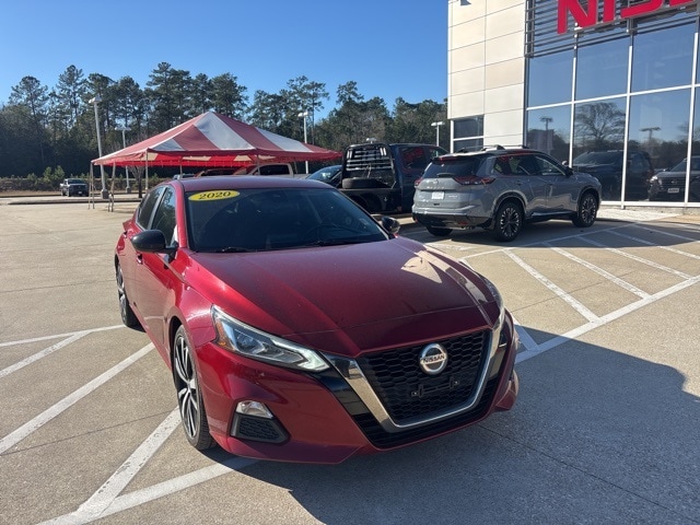 2020 Nissan Altima SR's photo