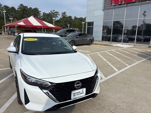 2025 Nissan Sentra SV photo 2
