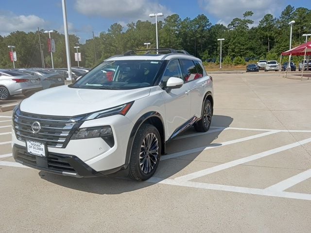 2026 Nissan Rogue Platinum - Photo 4