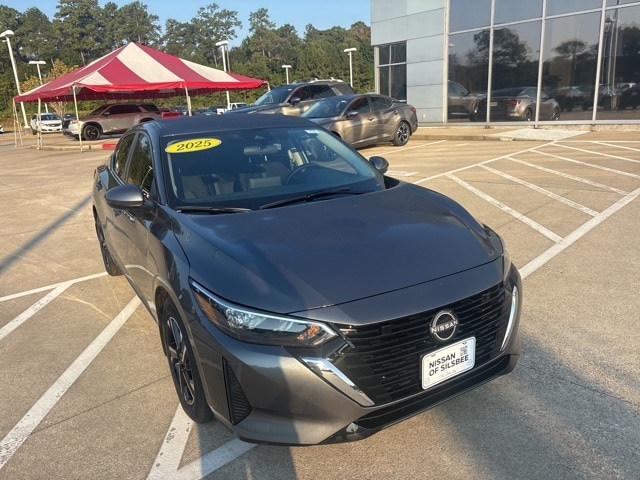 2025 Nissan Sentra SV's photo