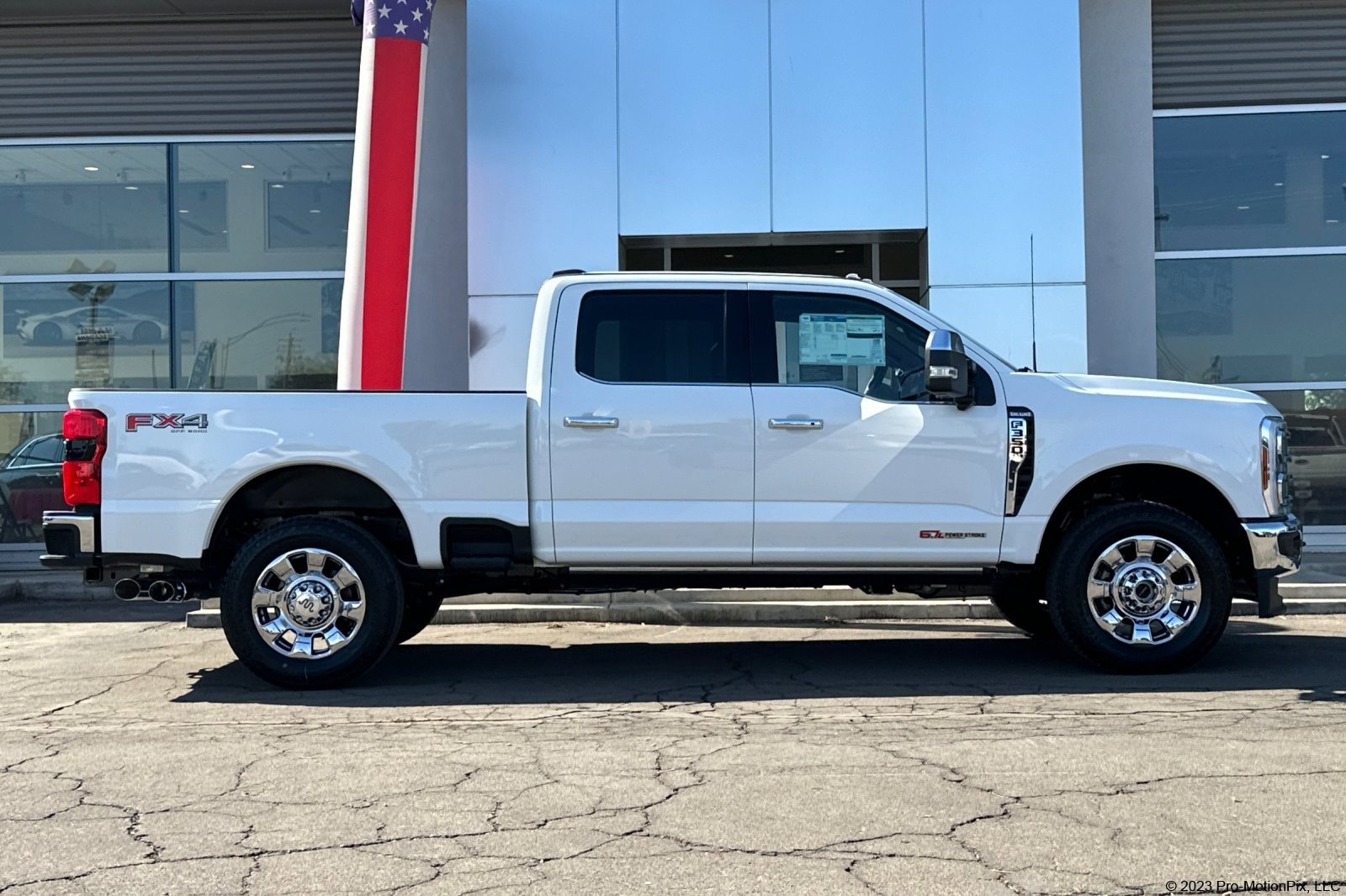 2025 Ford F-350 King Ranch photo 3