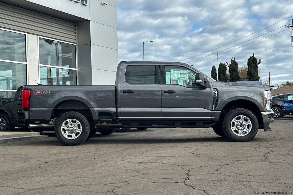 New 2026 Ford Super Duty F-250 SRW XLT XLT 4WD Crew Cab 6.75 Box