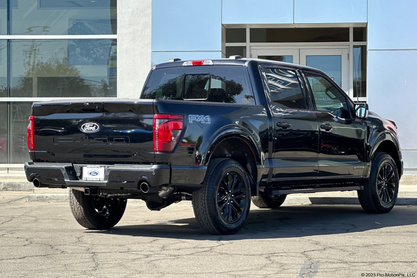 2025 Ford F-150 XLT photo 4