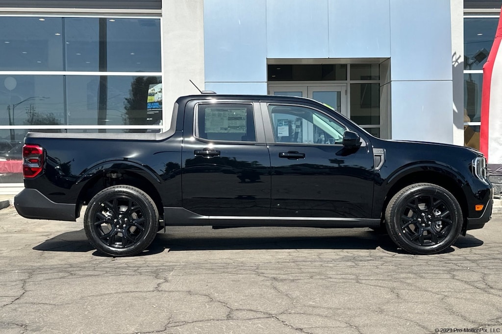 New 2025 Ford Maverick LARIAT LARIAT AWD SuperCrew