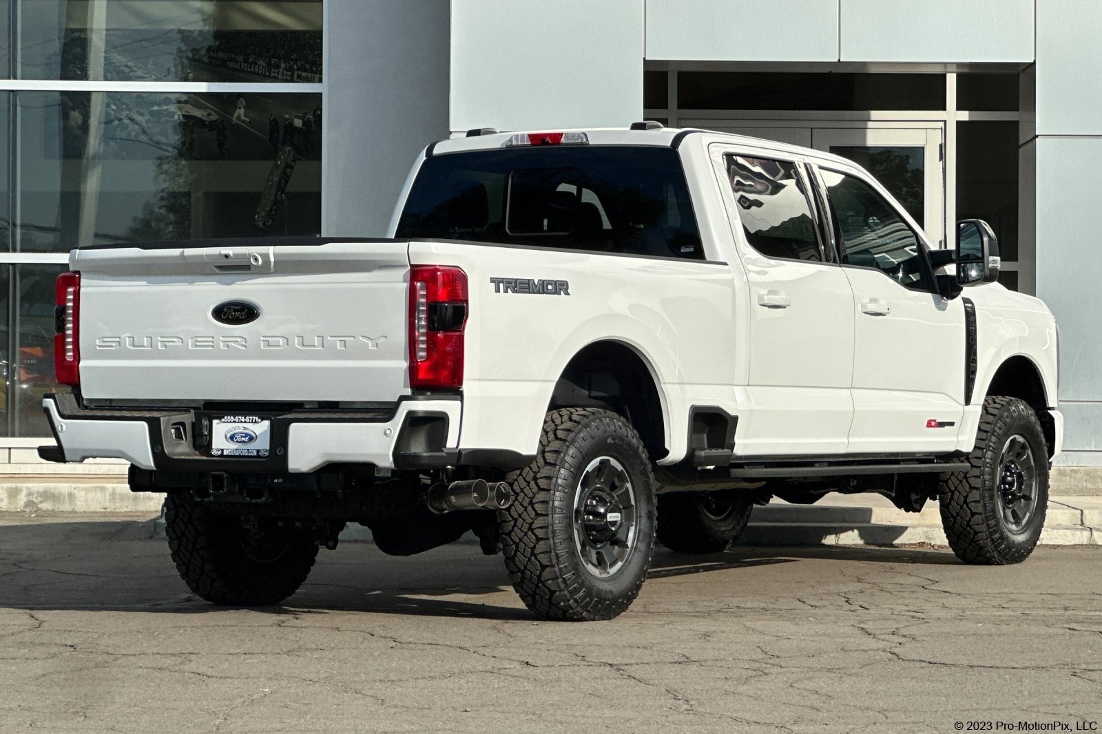 2025 Ford F-250 Lariat photo 3