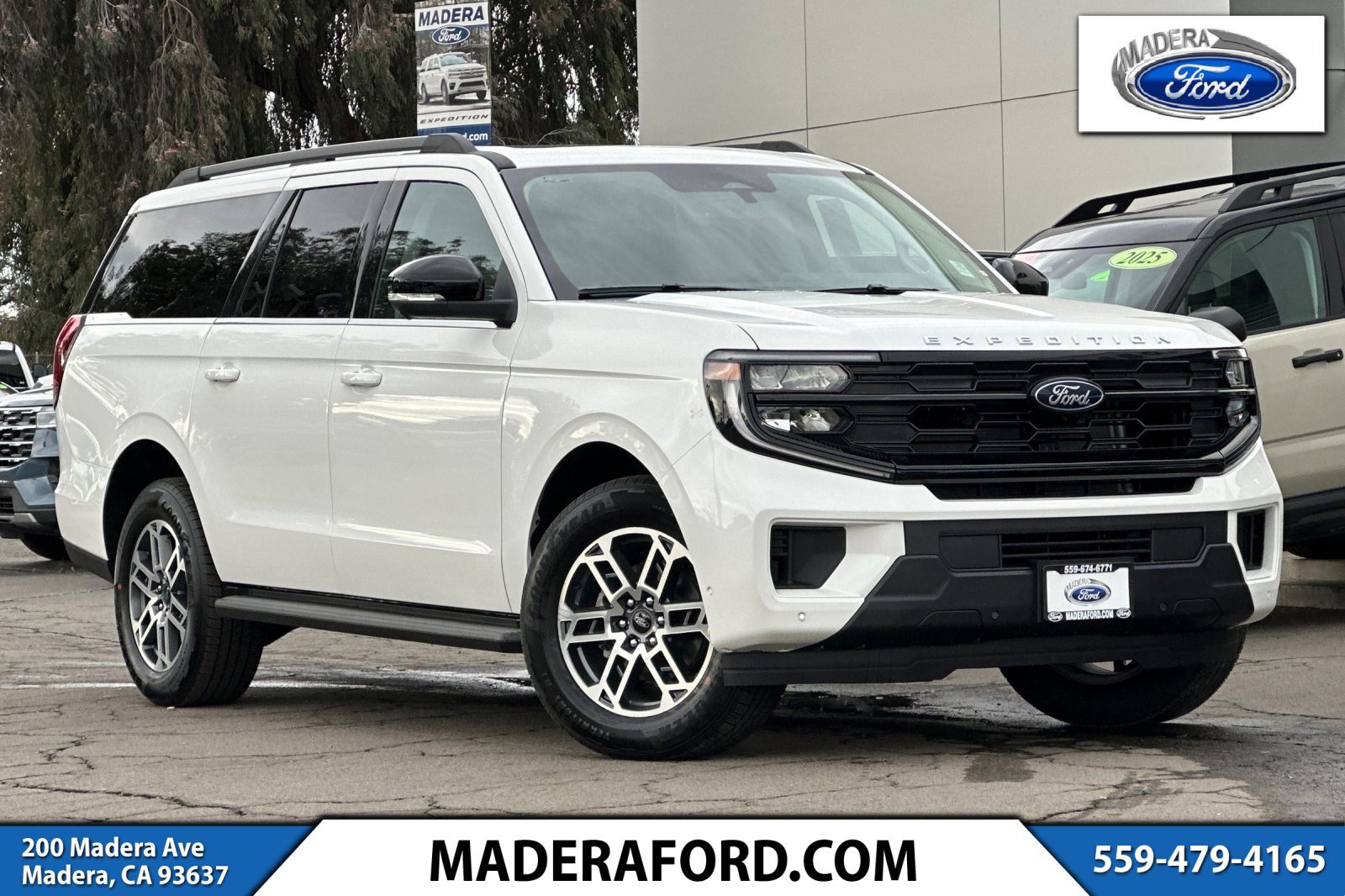2025 Ford Expedition Active's photo