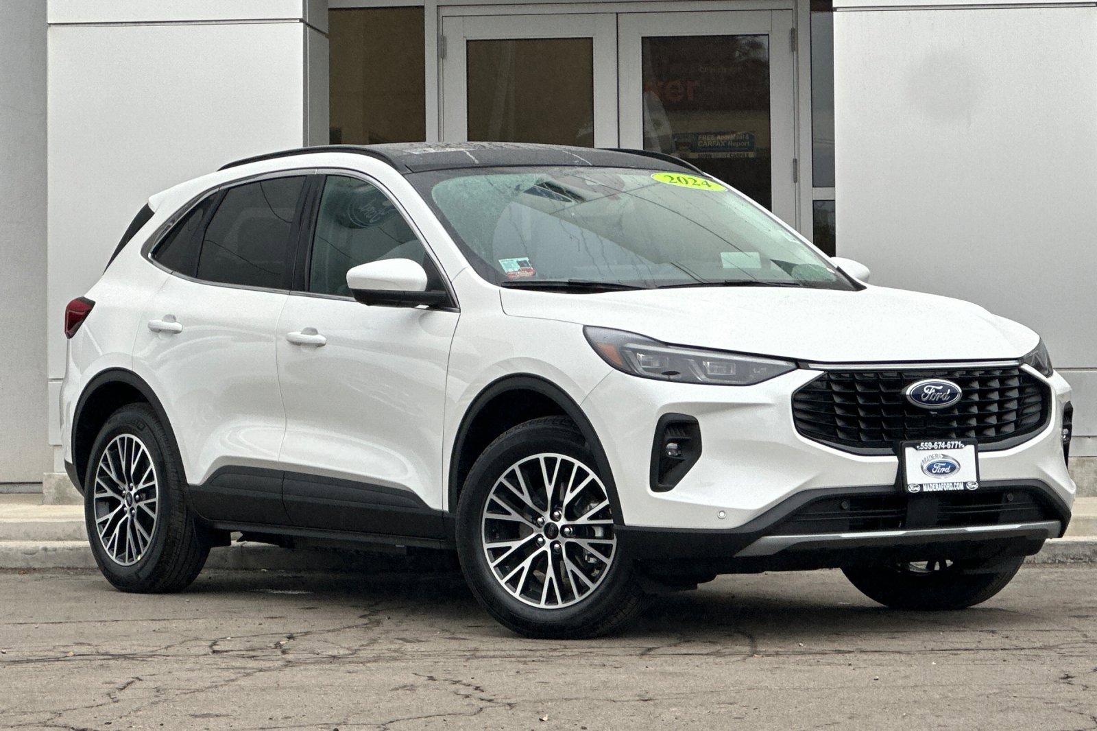 2025 Ford Escape photo 2