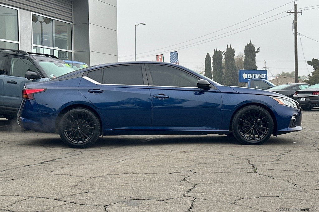 Used 2022 Nissan Altima 2.5 SR Sedan