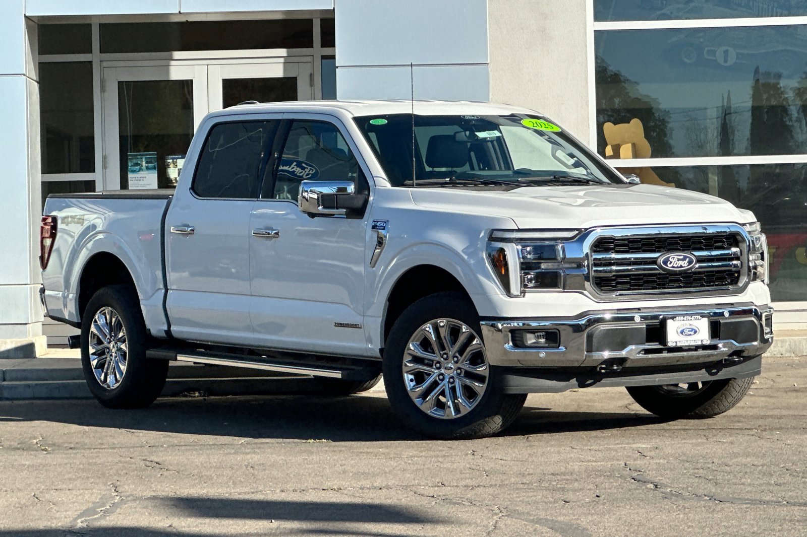 2025 Ford F-150 Lariat photo 2