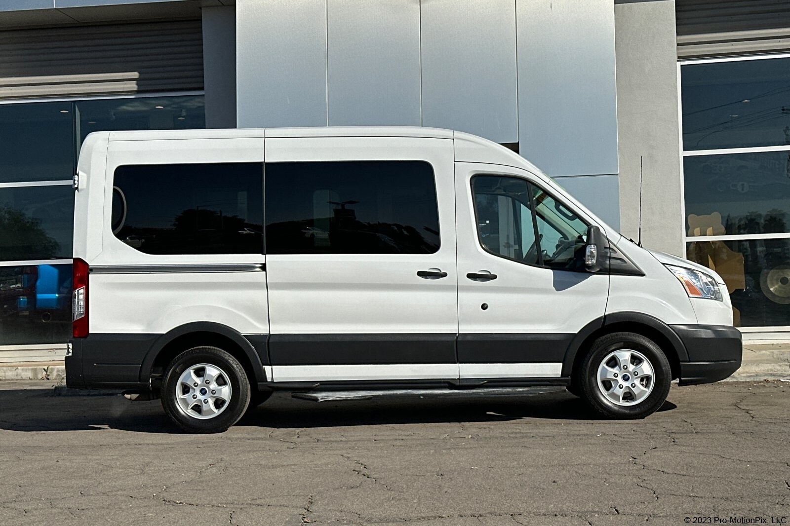 2018 Ford Transit photo 3