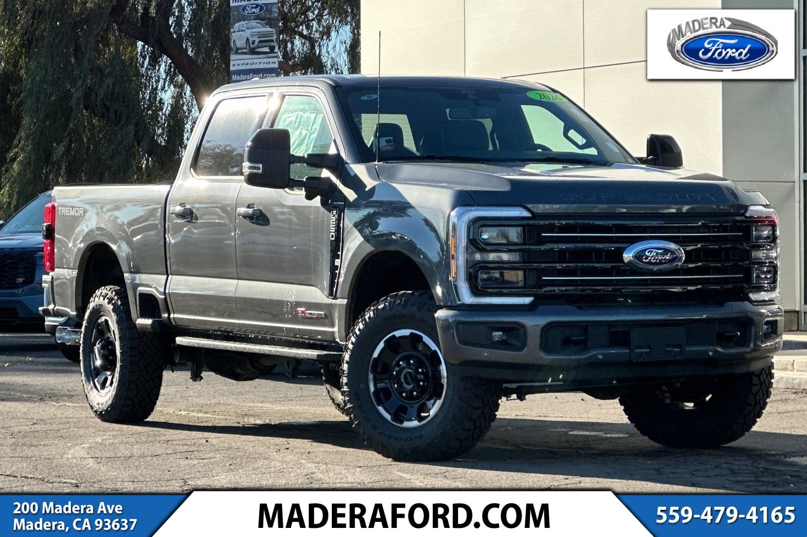 2026 Ford F-250 Super Duty Platinum's photo