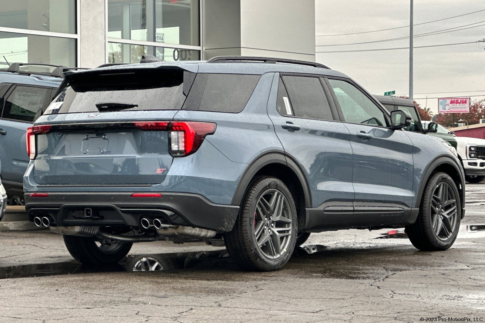 2026 Ford Explorer ST photo 4