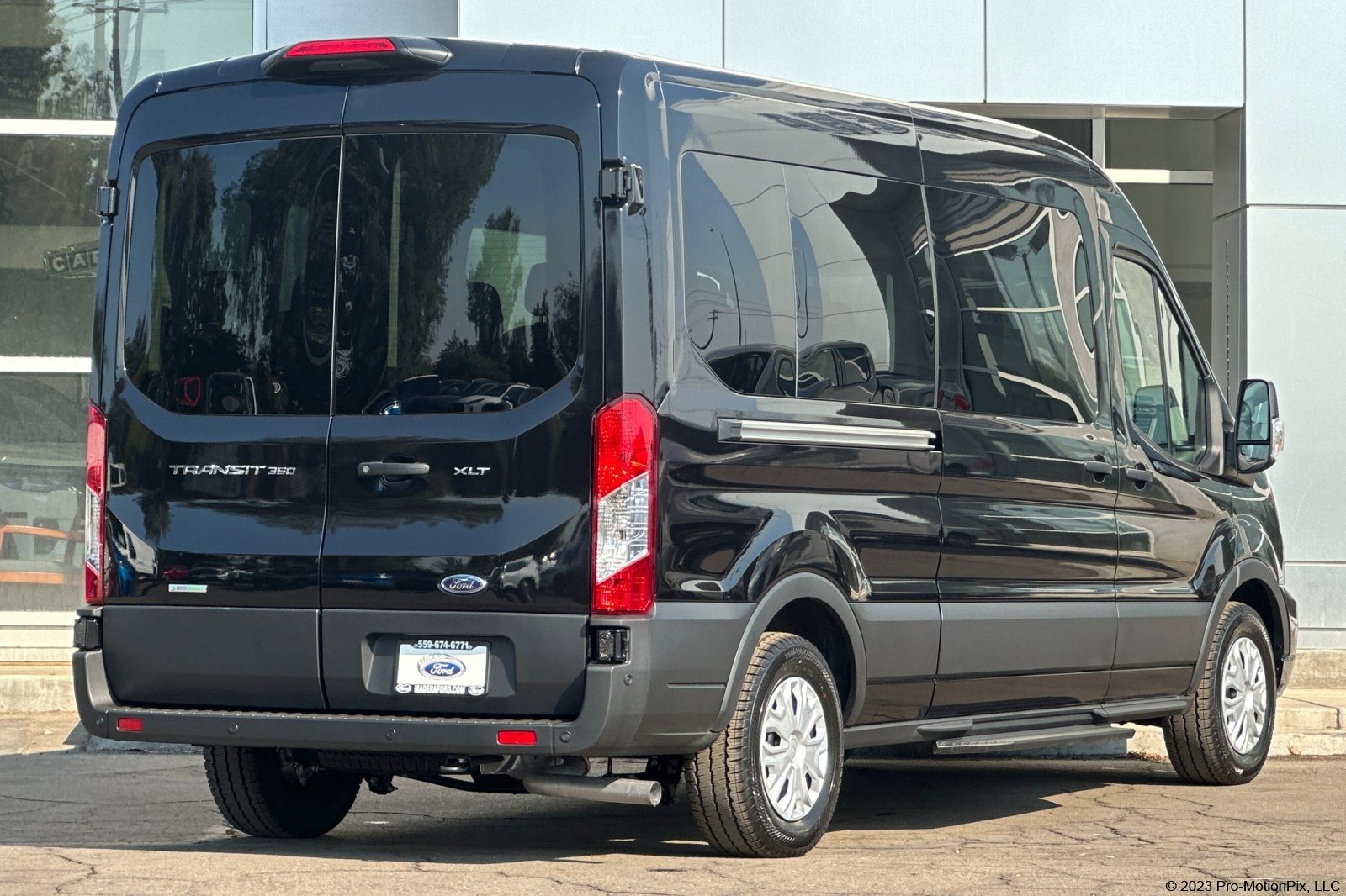 2025 Ford Transit Passenger XLT photo 4