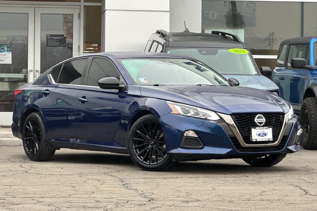 Used 2022 Nissan Altima 2.5 SR Sedan