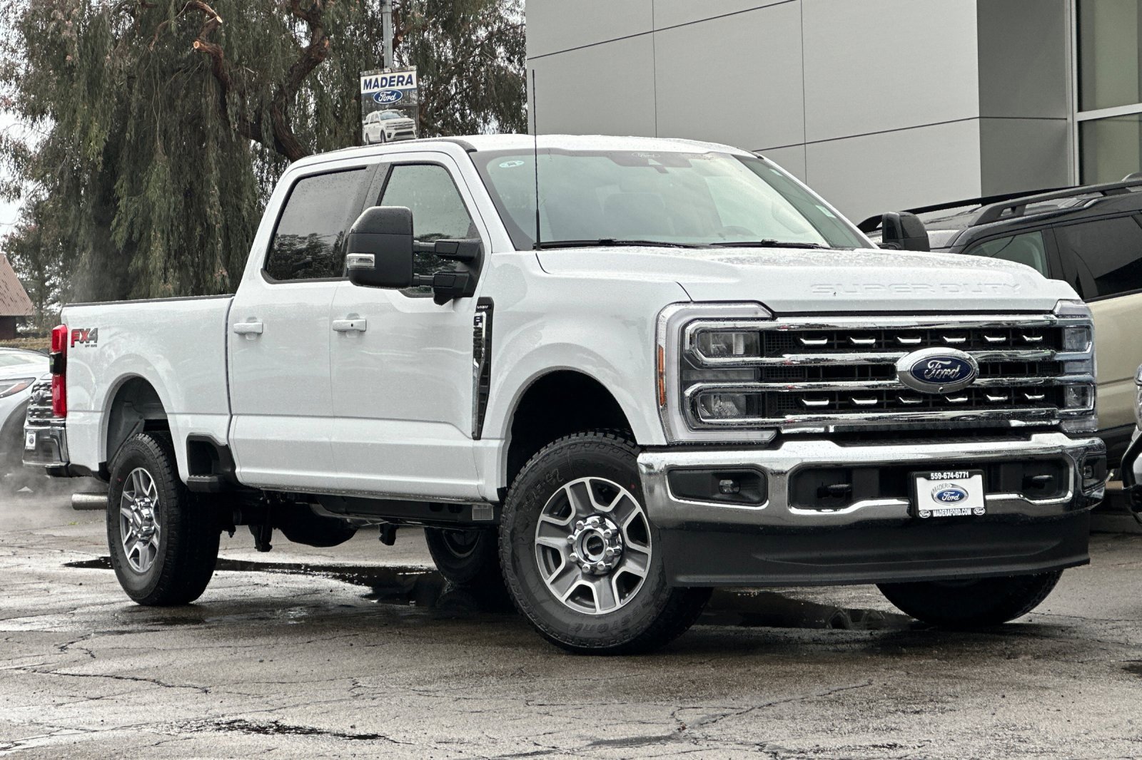 2026 Ford F-250 Lariat photo 2