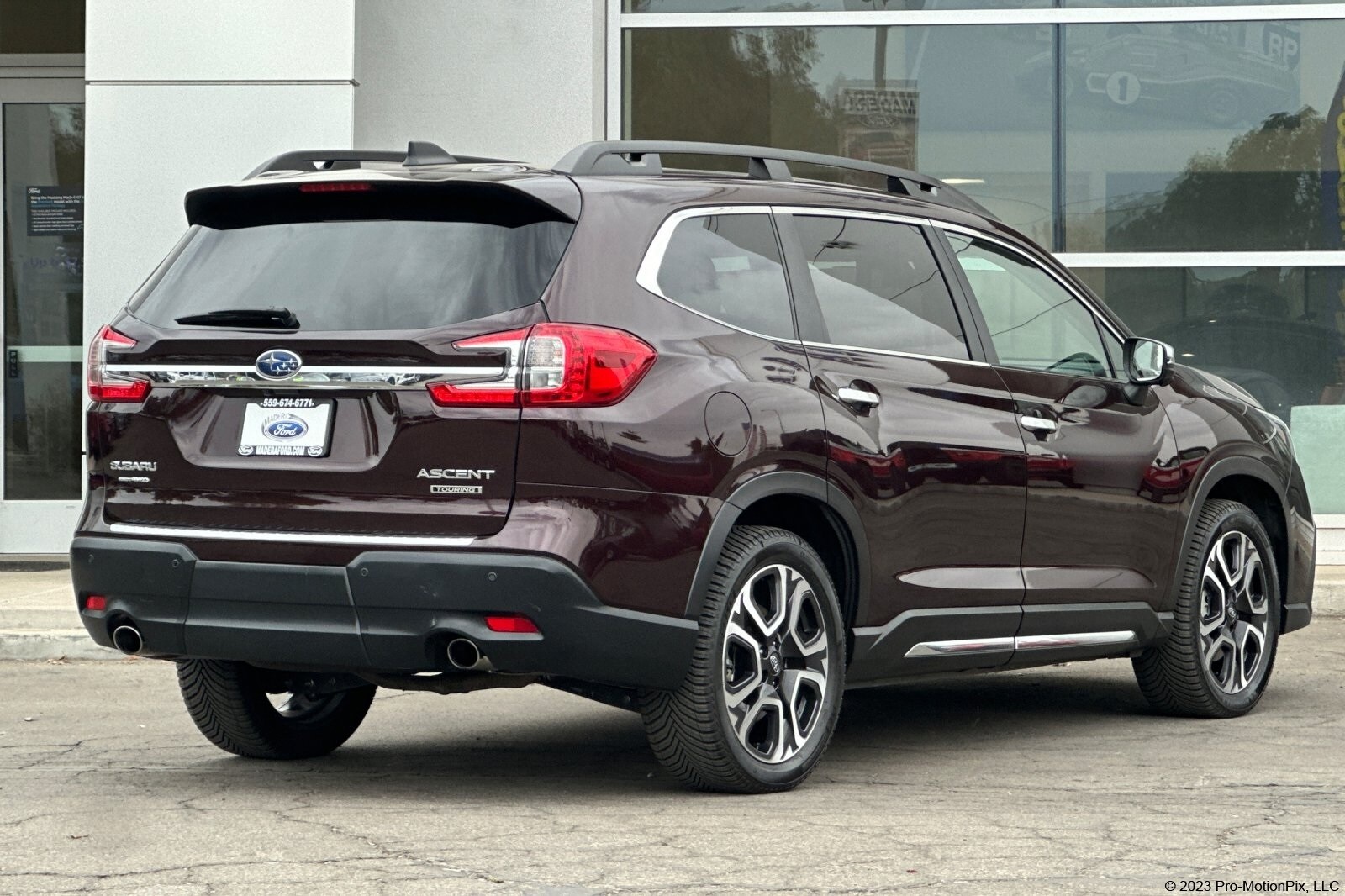 2023 Subaru Ascent Touring photo 4