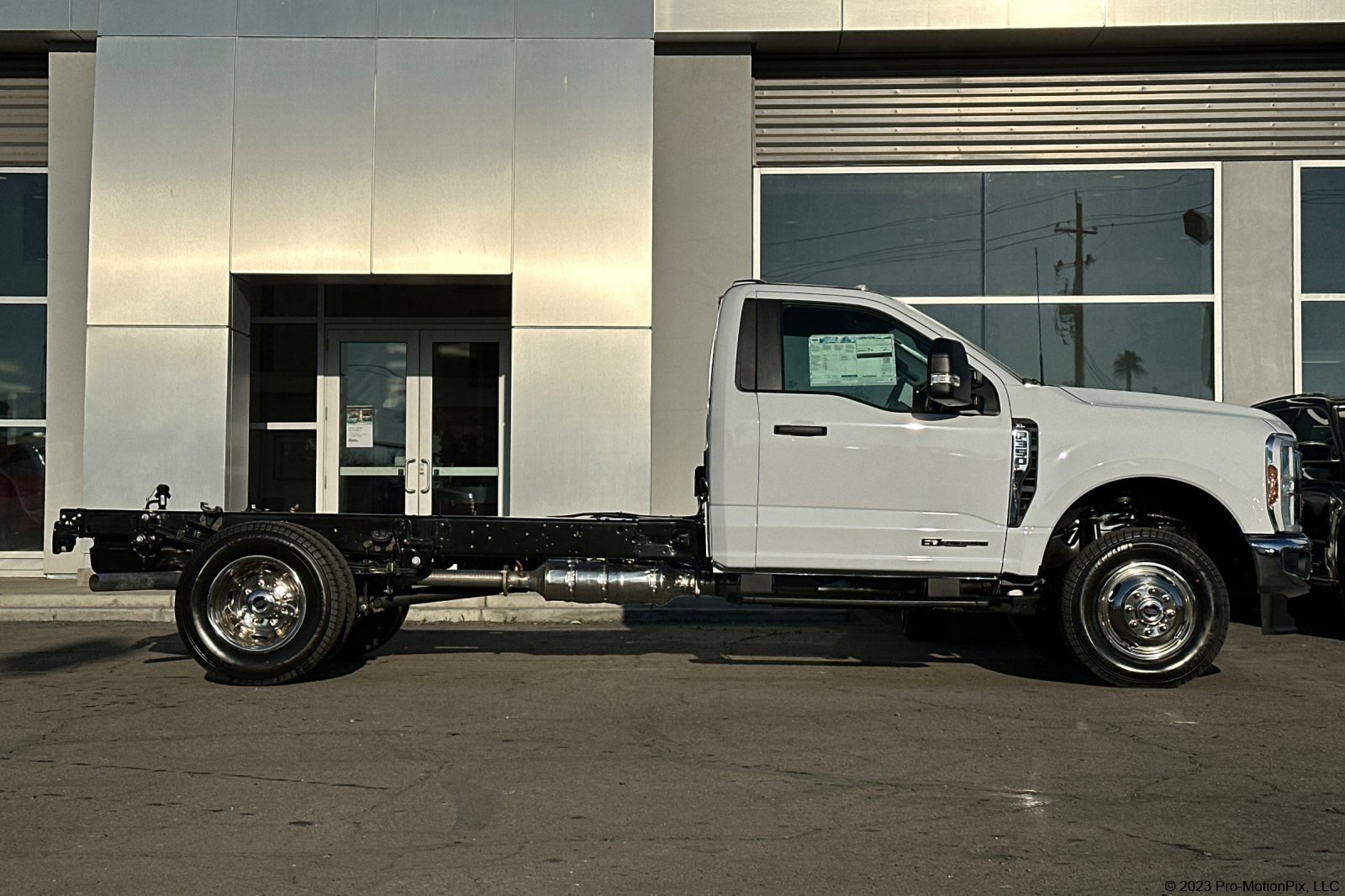 2024 Ford F-350 XL photo 4