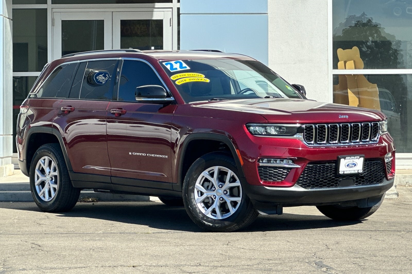 2022 Jeep Grand Cherokee Limited photo 2