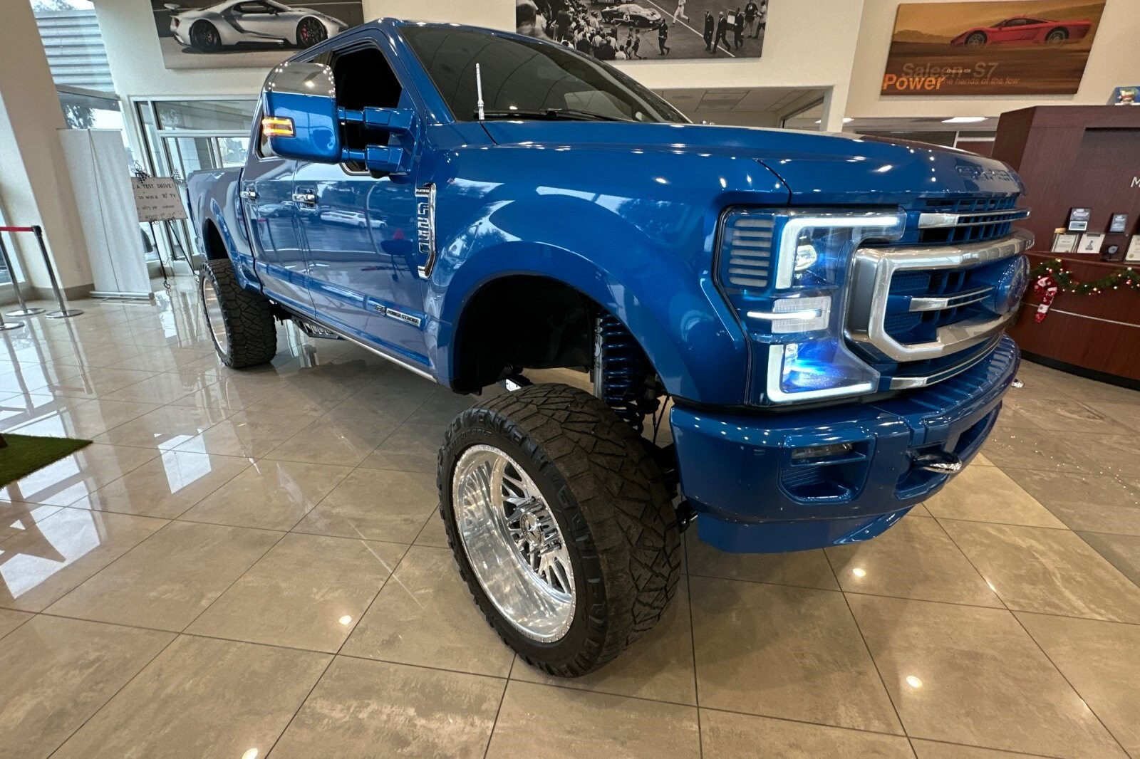 2021 Ford F-250 photo 2