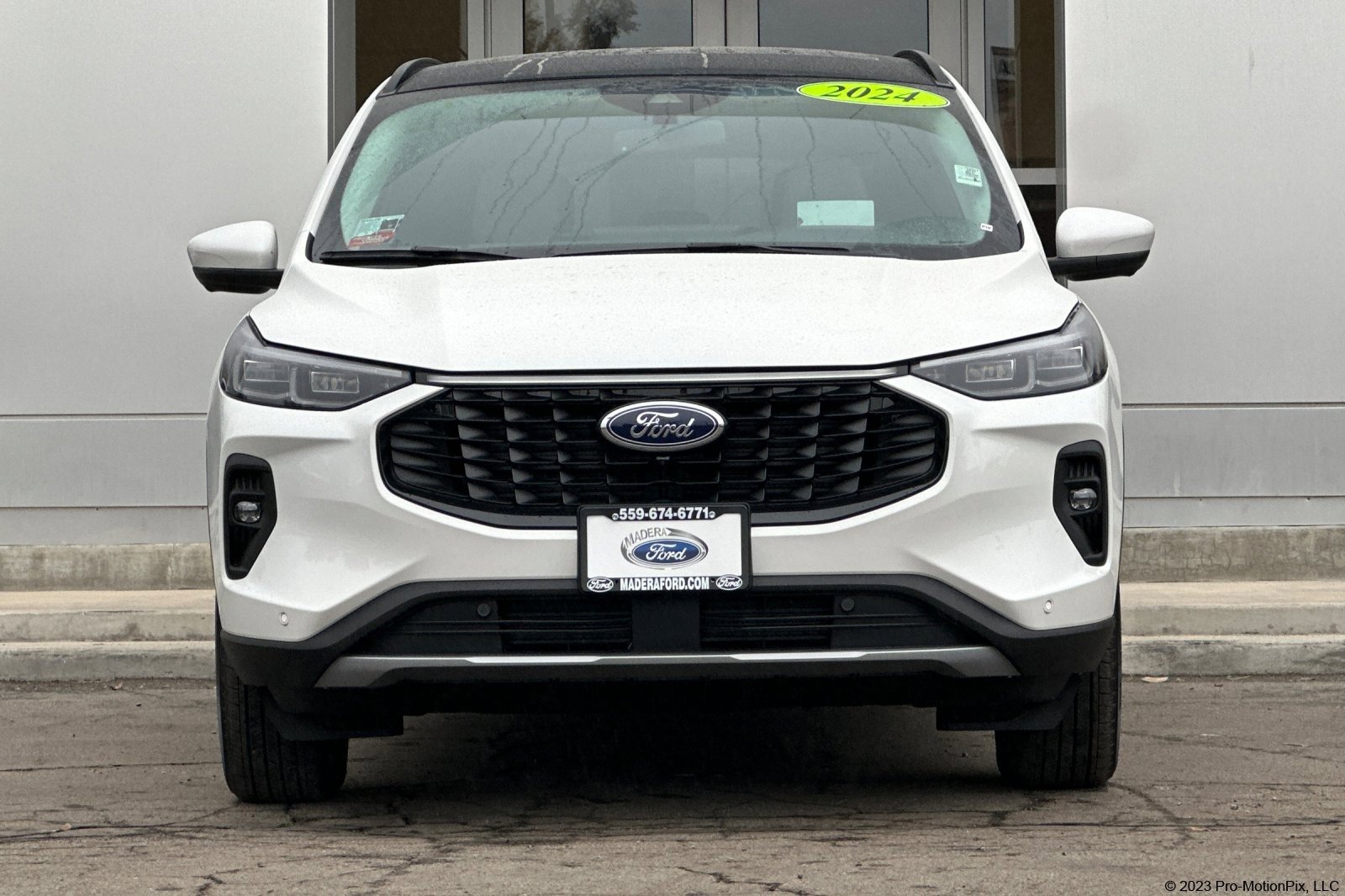 2025 Ford Escape photo 3