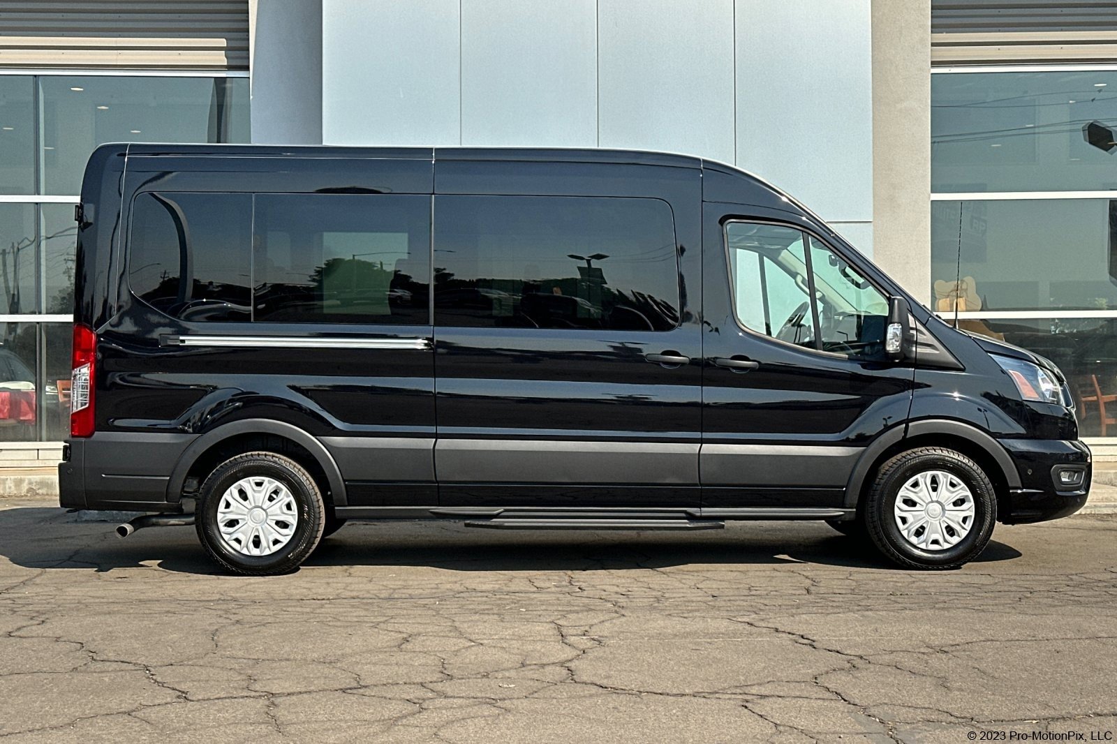 2025 Ford Transit Passenger XLT photo 3