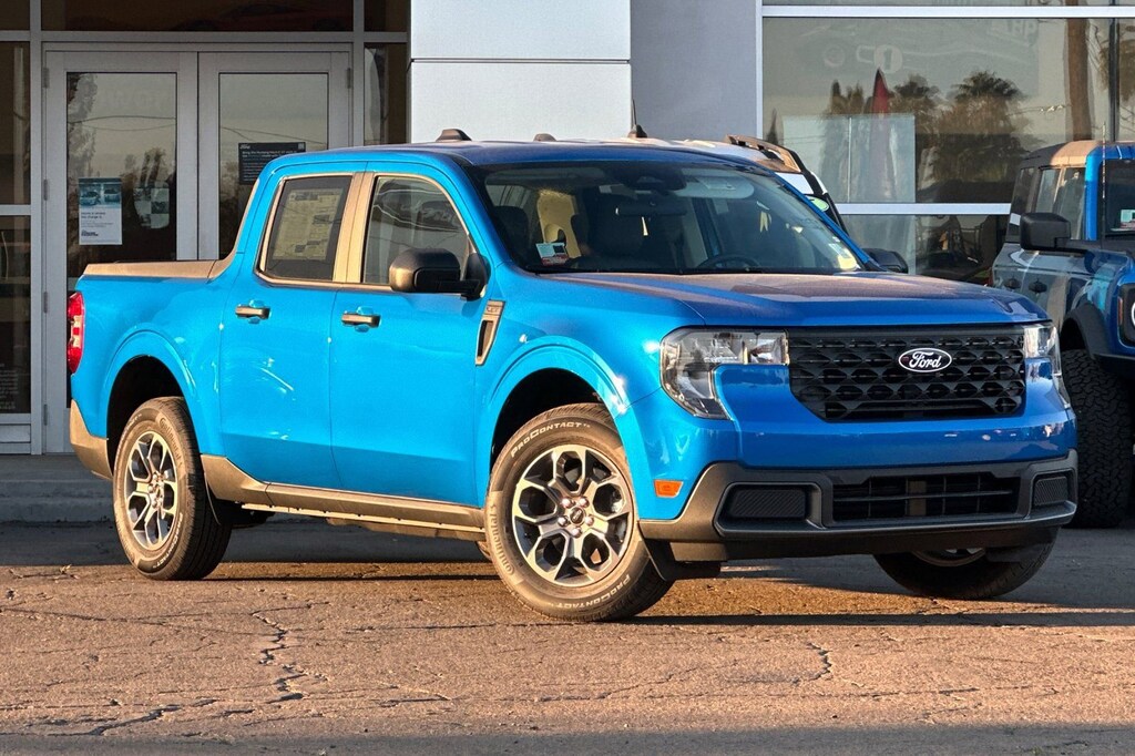 New 2025 Ford Maverick XLT XLT FWD SuperCrew