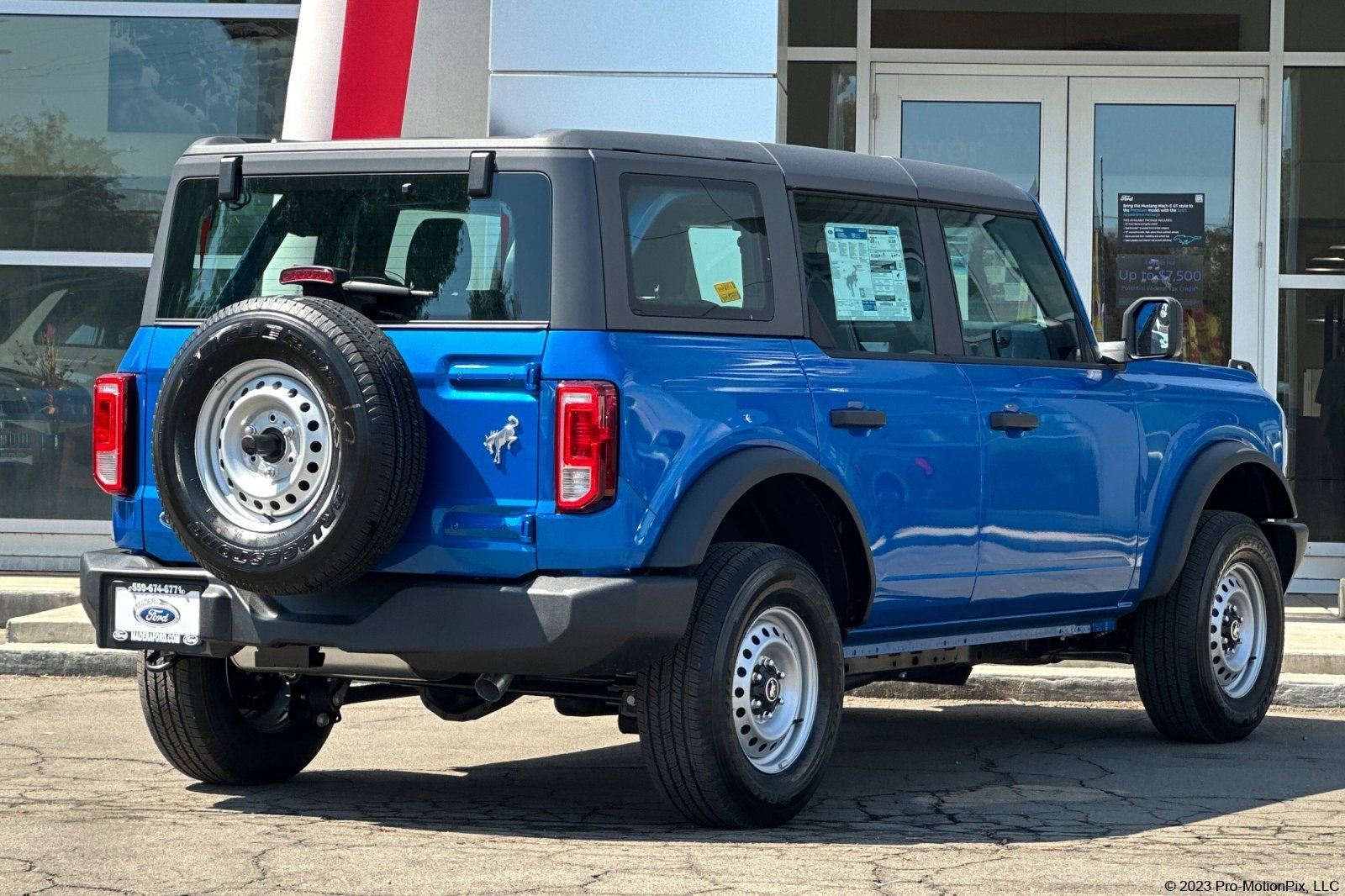 2025 Ford Bronco Base photo 4