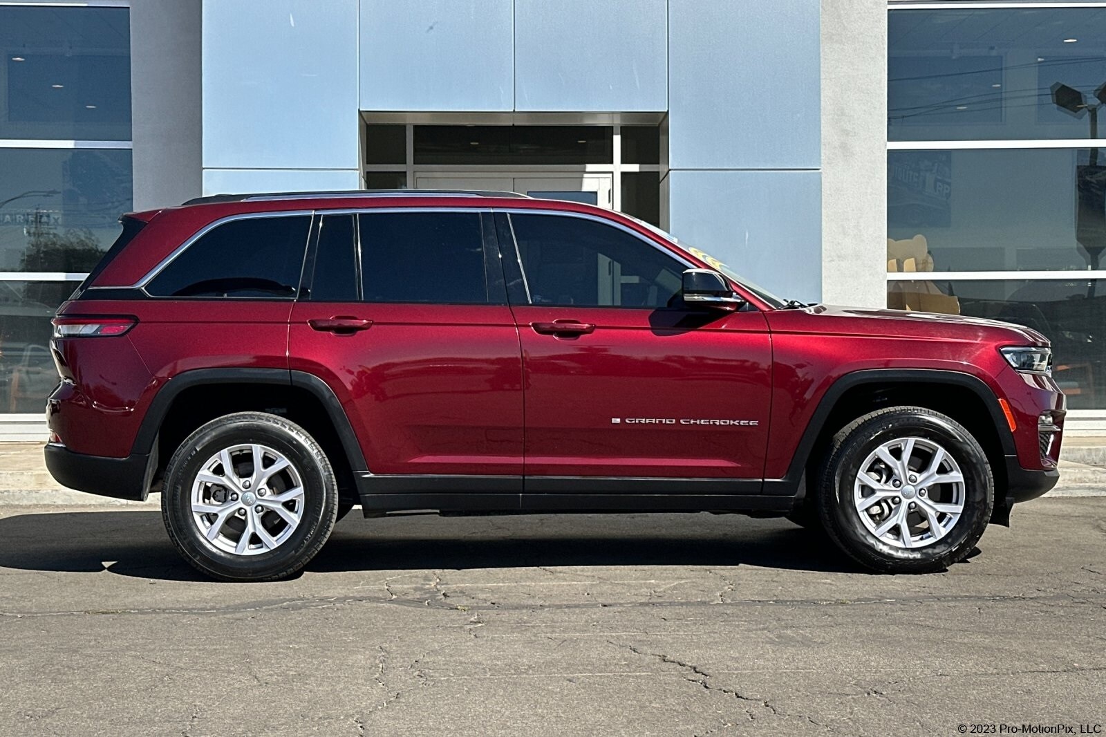 2022 Jeep Grand Cherokee Limited photo 3