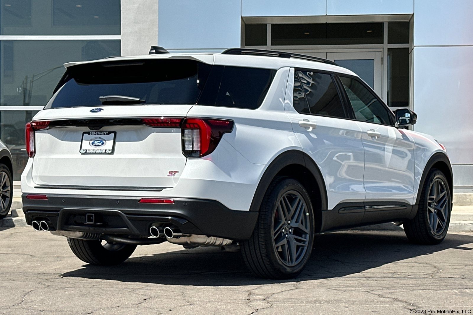 2025 Ford Explorer ST photo 3