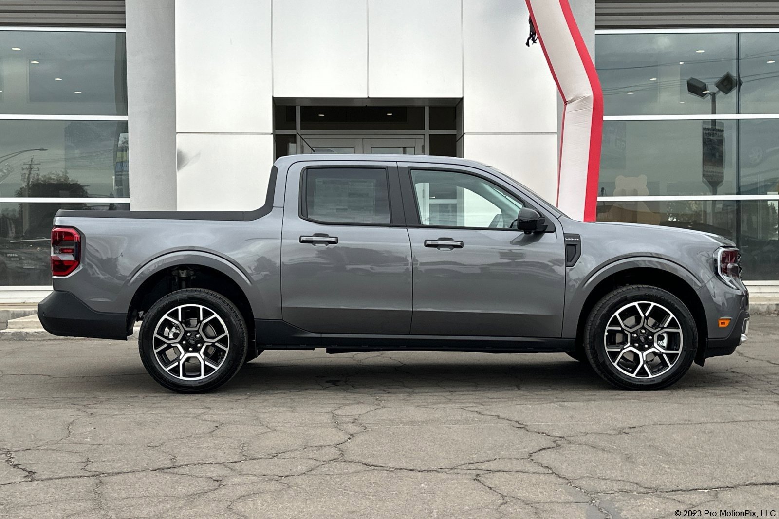 2025 Ford Maverick Lariat photo 3