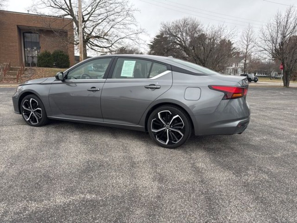 Used 2024 Nissan Altima 2.5 SR Sedan