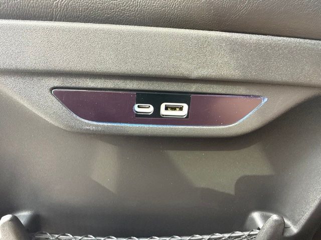 2026 Chrysler Pacifica Select - Photo 32