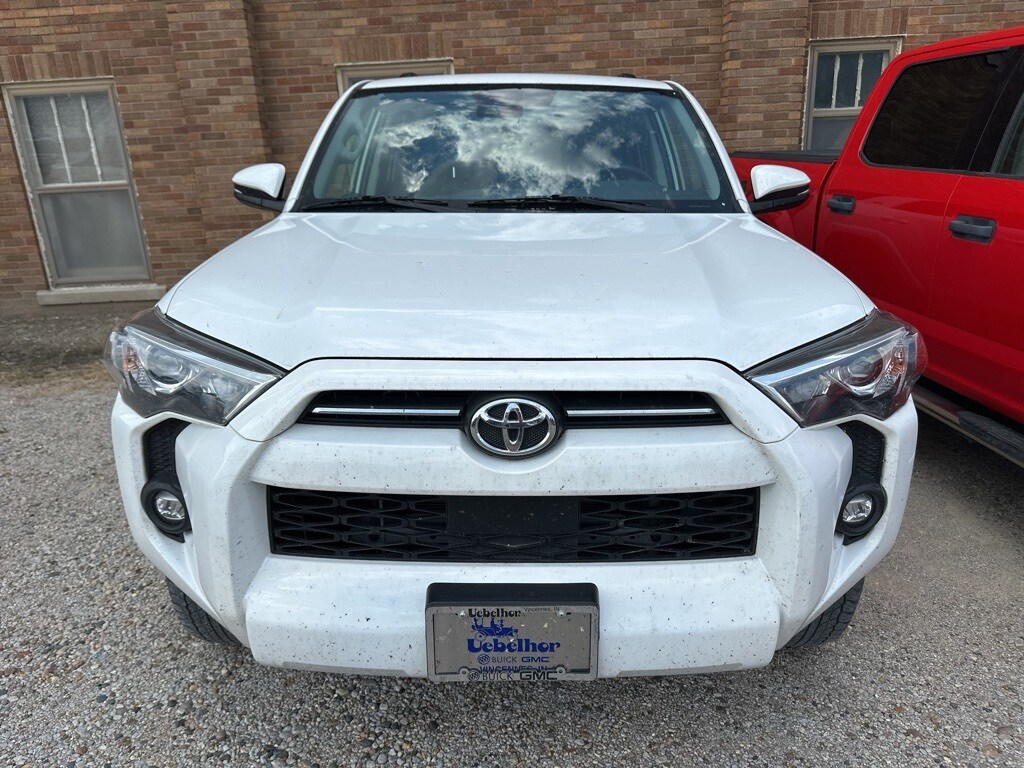2022 Toyota 4Runner SR5 Premium photo 2