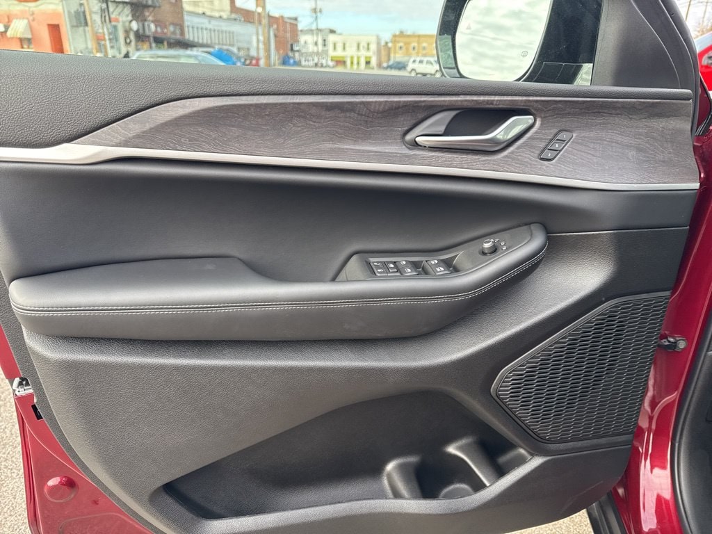 2025 Jeep Grand Cherokee L Limited - Photo 16