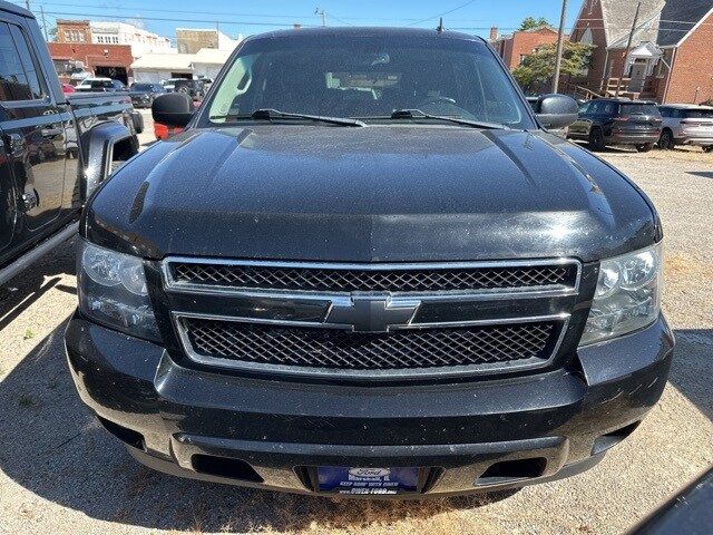 2014 Chevrolet Tahoe LT photo 2