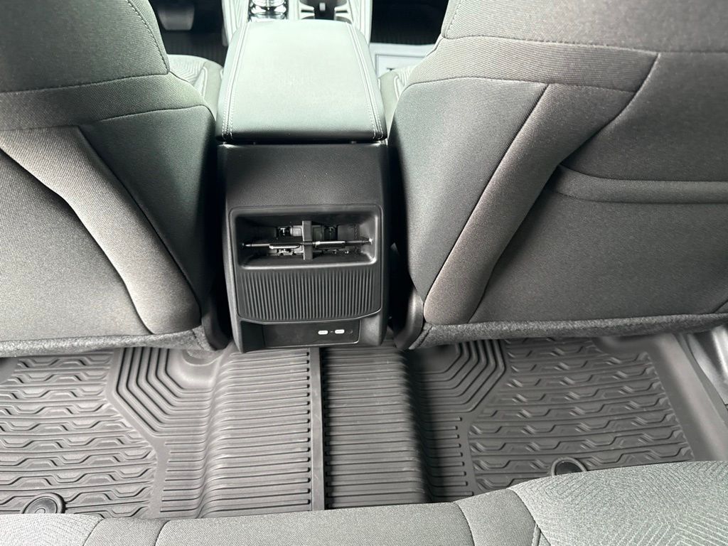 2026 Jeep Cherokee Laredo - Photo 11