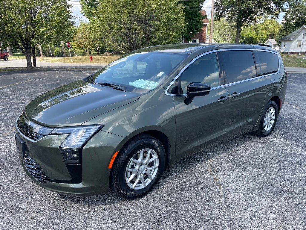 Olive Green Pearlcoat 2027 Chrysler Pacifica Minivan Front-Wheel Drive 9-Speed Automatic